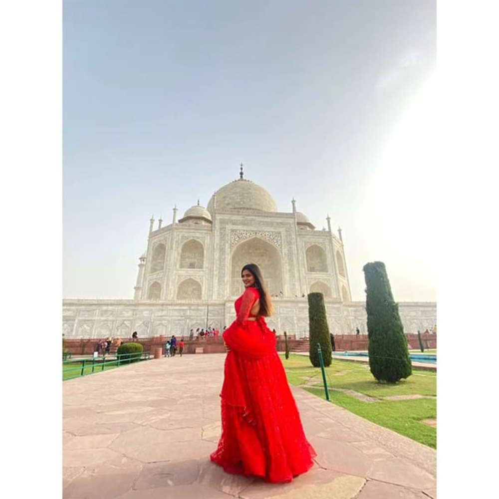 Red Lehenga - Image 3